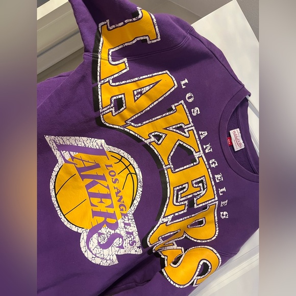 Lakers Mitchell and Ness Crewneck - Picture 3 of 4